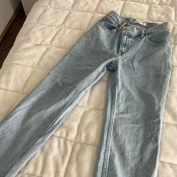 Abercrombie & Fitch Ultra High Rise 90s Straight Jean size 26XS - Picture 7 of 8